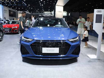 试驾奥迪RS 7，轻松几步，畅享豪华驾乘